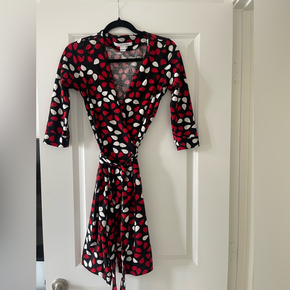 Diane Von Furstenberg Red and White Teardrop Dress